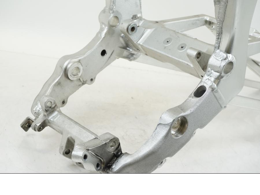 Extrabild2 på Ram från en Yamaha YZF 1000 R1 -2001 motorcykel.