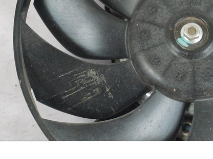 Baksidan på Vattenkylfläkt från en Kawasaki Z 900 -2019 motorcykel.