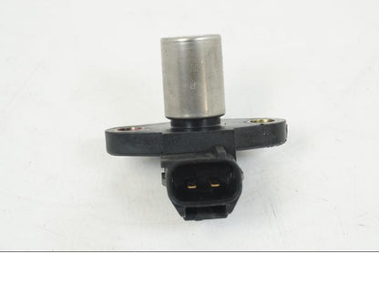 Vänster sida på Kamaxelgivare från en Suzuki GSX-R 750 -2001 motorcykel.