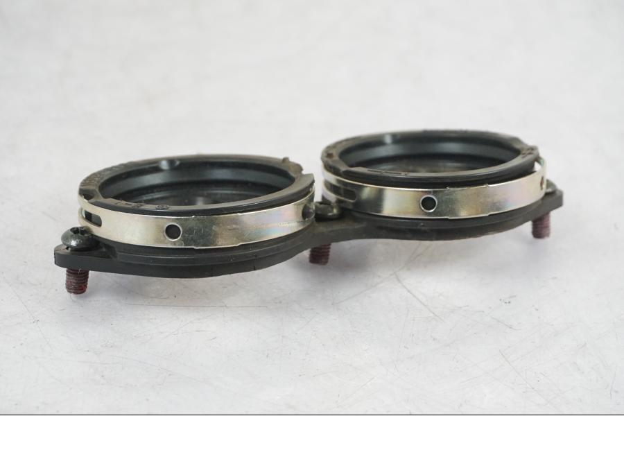 Höger sida på Insug från en Kawasaki Z 900 -2019 motorcykel.