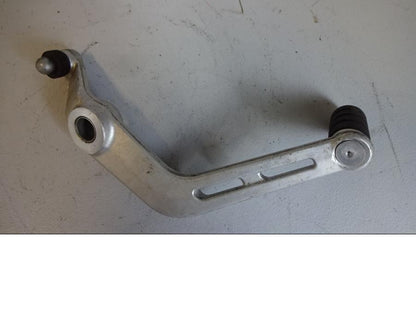 Baksidan på Växelpedal från en Triumph Daytona 675 -2010 motorcykel.