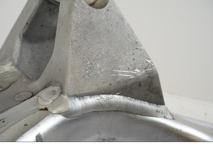 Snett nerifrån på Sving från en Honda CBR 1000 RR -2004 motorcykel.