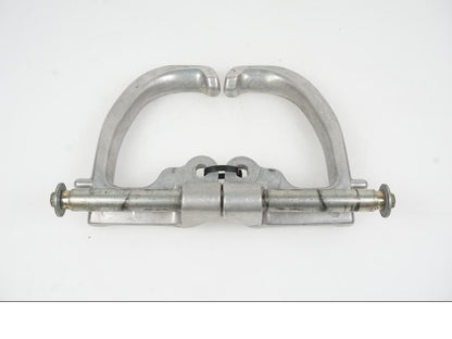 Baksidan på Passagerarhandtag från en Honda VFR 750 -1990 motorcykel.