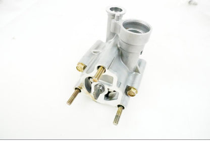 Baksidan på Oljepump från en Honda VFR 800 -2005 motorcykel.