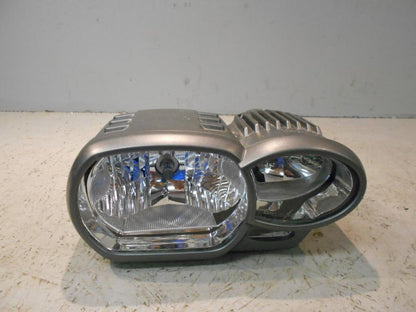 Framsidan på Strålkastare från en BMW K 1300 R -2009 motorcykel.