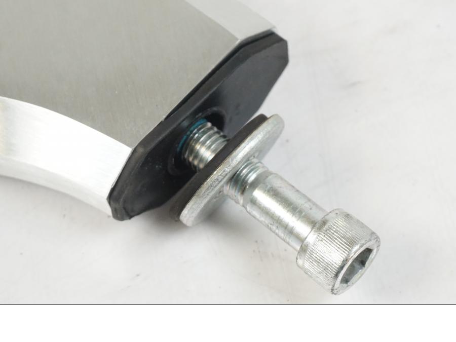 Höger sida på Styrfäste från en Suzuki VZR 1800 -2009 motorcykel.