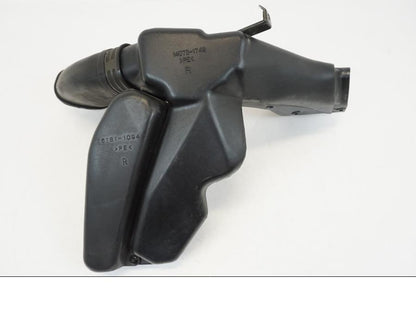 Framsidan på Luftintag från en Kawasaki ZX-12R -2000 motorcykel.