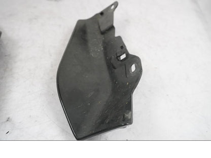 Vänster sida på Vindavvisare från en H-D Touring Street Glide FLHX -2009 motorcykel.