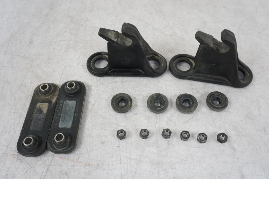 Framsidan på Sadelfäste från en BMW R 1200 GS -2005 motorcykel.