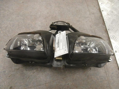 Höger sida på Strålkastare från en Honda CBR 600 RR -2003 motorcykel.