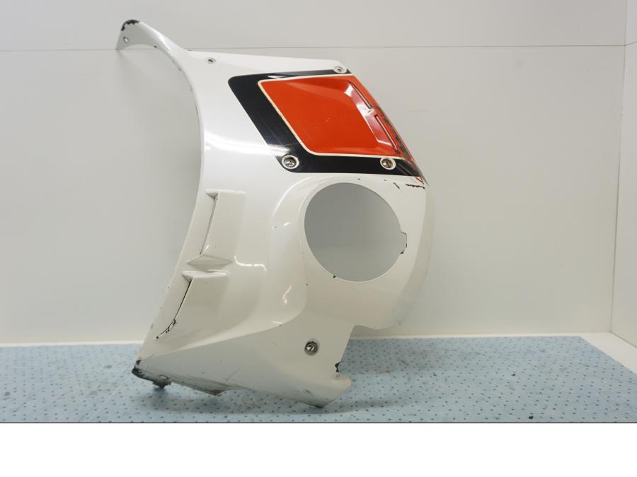 Framsidan på Sidkåpa från en Suzuki GSX 550 -1985 motorcykel.