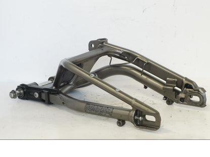 Baksidan på Sving från en Kawasaki ER-6N -2012 motorcykel.