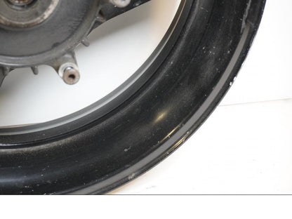 Höger sida på Fälg från en Honda CBR 1000 F -1993 motorcykel.