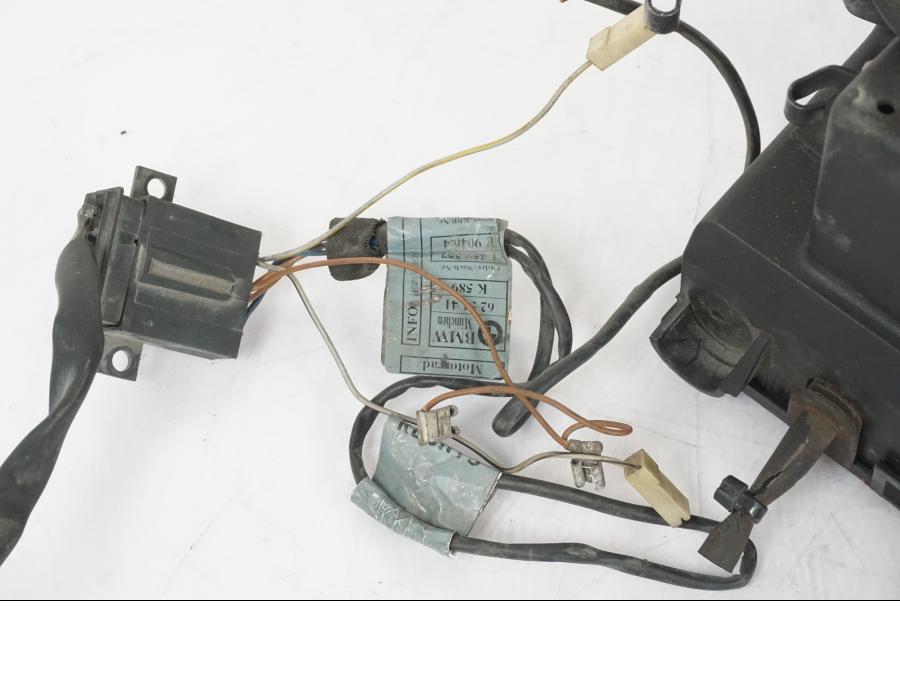 Snett uppifrån på Kabelstam från en BMW K 1100 LT -1999 motorcykel.