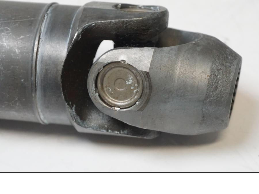 Vänster sida på Kardanaxel från en BMW R 1100 S -2003 motorcykel.