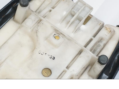 Snett nerifrån på Sadel från en Kawasaki ZZR 1100 -1992 motorcykel.