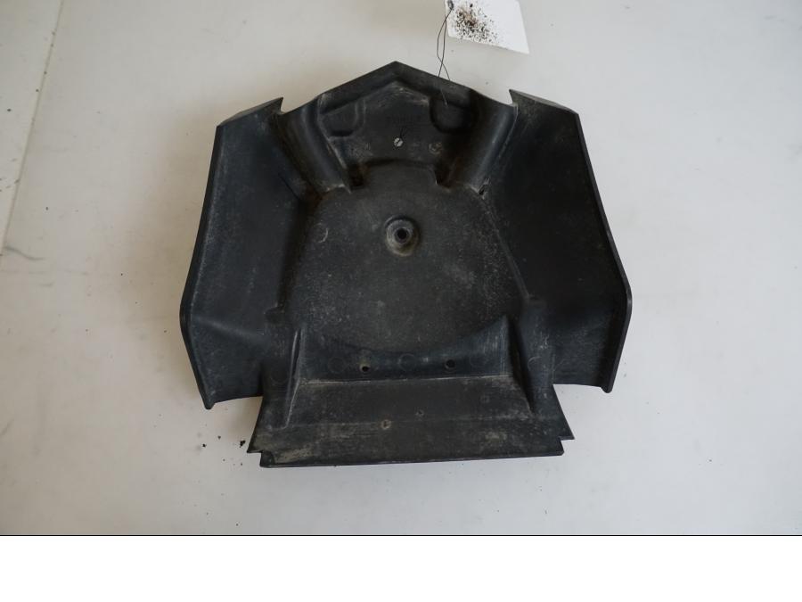 Baksidan på Bakskärm från en BMW K 1200 S -2007 motorcykel.