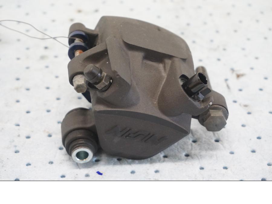 Framsidan på Bromsok från en Kawasaki Z 900 -2019 motorcykel.