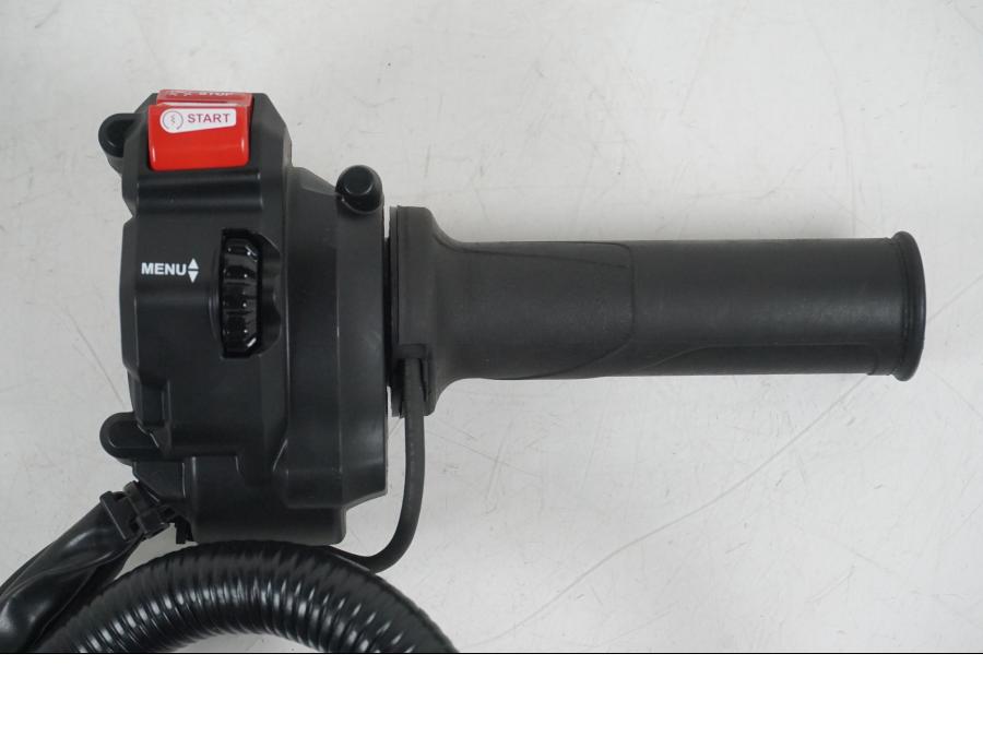 Baksidan på Styrelreglage från en Yamaha MT-09 Tracer -2021 motorcykel.