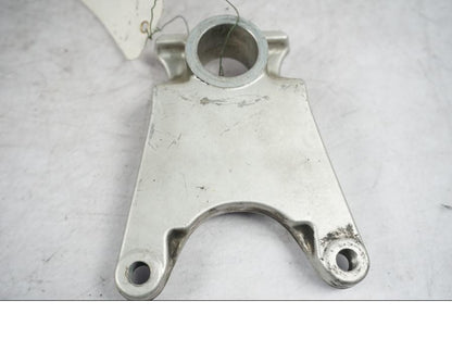 Snett uppifrån på Bromsoksfäste från en Yamaha YZF 1000 R1 -2001 motorcykel.