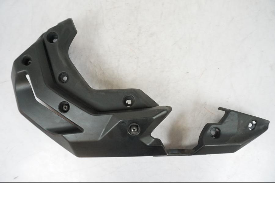 Framsidan på Magkåpa från en Yamaha MT 125 -2017 motorcykel.