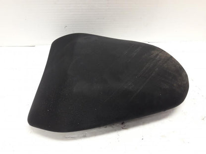 Framsidan på Sadel från en Kawasaki ER-6N -2015 motorcykel.