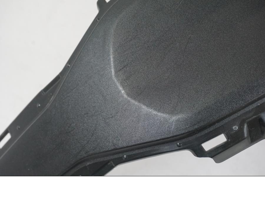 Baksidan på Bensintankskåpa från en Yamaha MT-07 -2019 motorcykel.