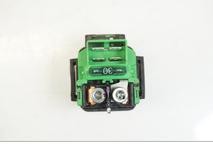 Höger sida på Startrelä från en Honda CB 650 F Hornet -2017 motorcykel.