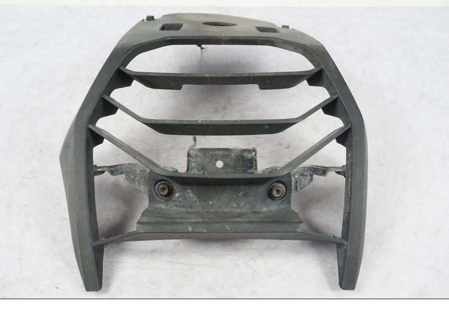 Baksidan på Hasplåt från en KTM 390 Duke -2018 motorcykel.