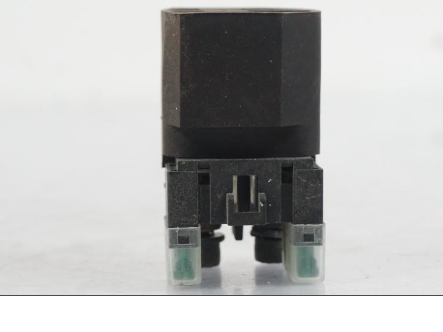 Snett uppifrån på Startrelä från en Kawasaki ER-6N ABS -2010 motorcykel.