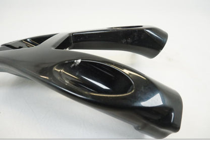 Vänster sida på Fotplattefäste från en H-D Softail -2018 motorcykel.