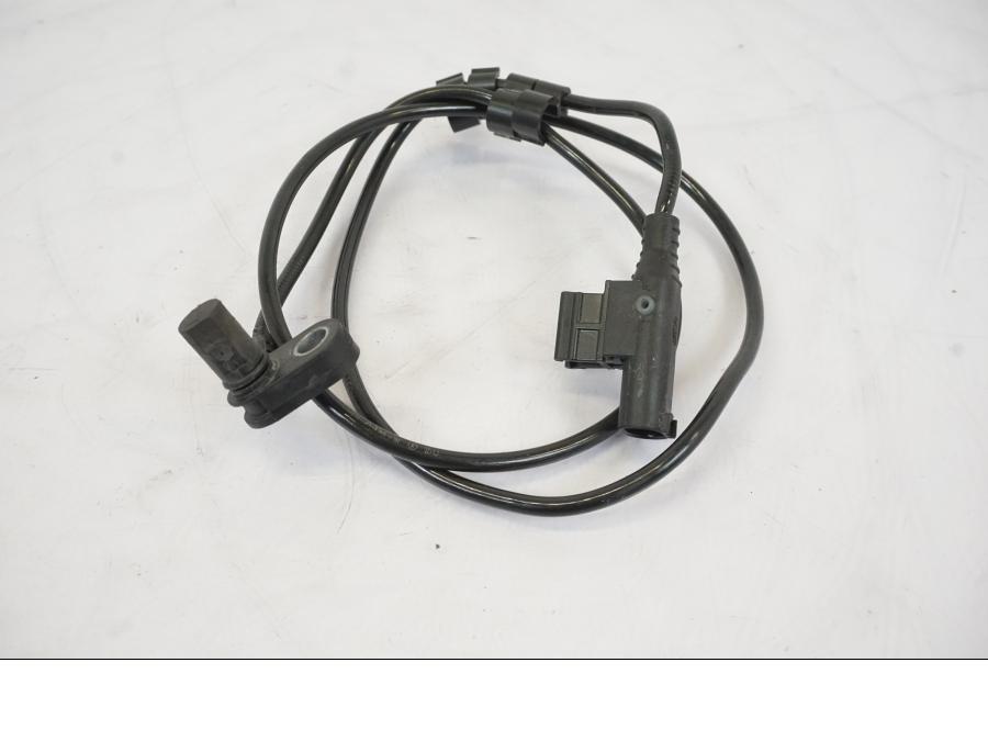 Framsidan på ABS givare från en BMW S 1000 XR -2019 motorcykel.