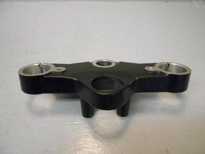 Baksidan på Gaffelkrona från en Yamaha YZF-R 125 -2012 motorcykel.