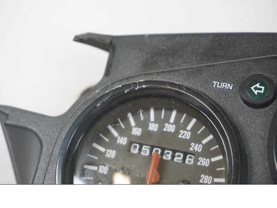 Höger sida på Instrumentpanel från en Honda CBR 600 -1998 motorcykel.