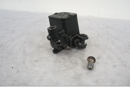 Framsidan på Bromshuvudcylinder från en KTM 690 Duke -2014 motorcykel.