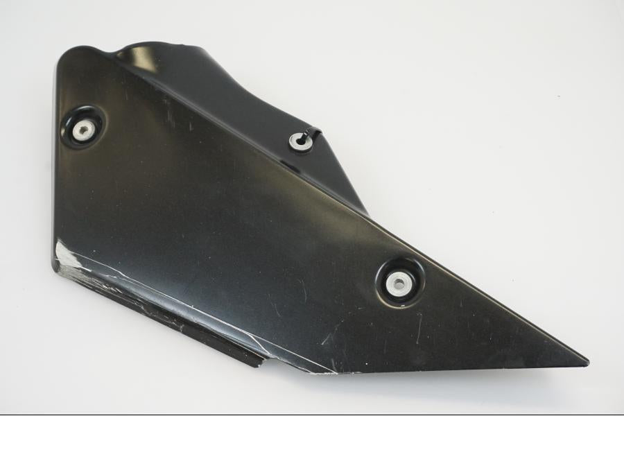 Vänster sida på Värmeskydd från en Kawasaki ZX-10R -2008 motorcykel.