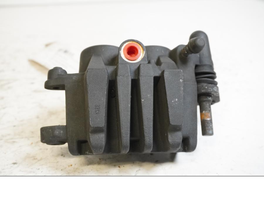 Baksidan på Bromsok från en Suzuki SV 650 -2006 motorcykel.