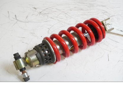 Framsidan på Stötdämpare från en Yamaha FZ-S 600 -2001 motorcykel.