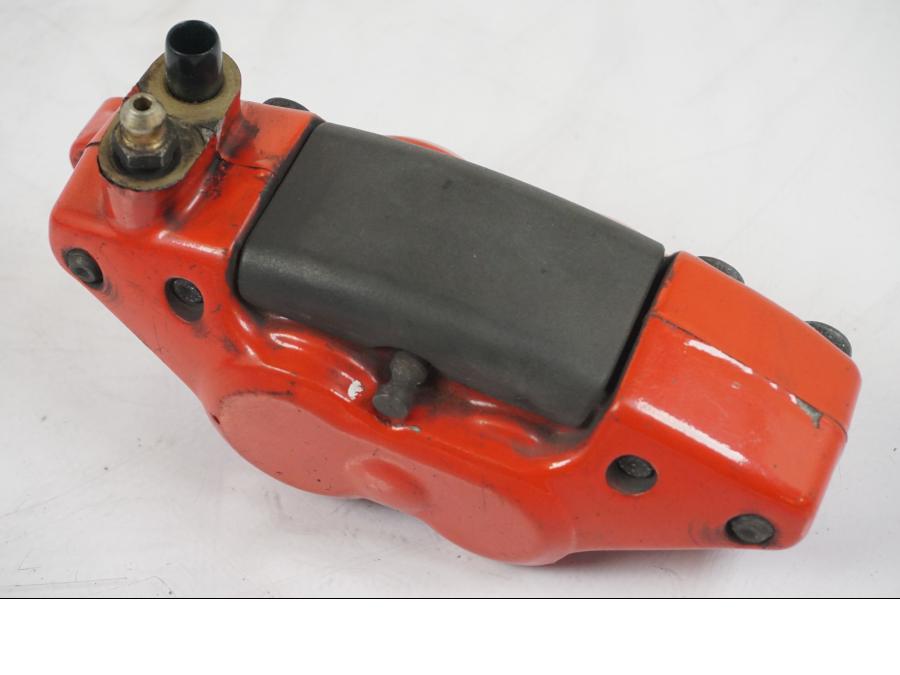 Höger sida på Bromsok från en Aprilia RS 125 -2000 motorcykel.