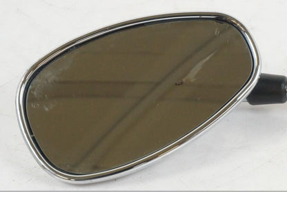 Baksidan på Backspegel från en Suzuki VZR 1800 -2009 motorcykel.