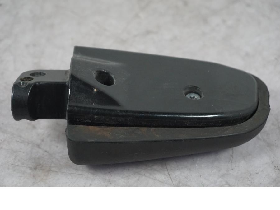 Snett nerifrån på Fotpinne från en BMW K 1600 GTL -2015 motorcykel.