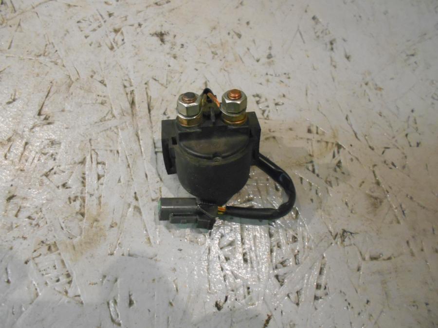 Framsidan på Startrelä från en Ducati 848 -2013 motorcykel.