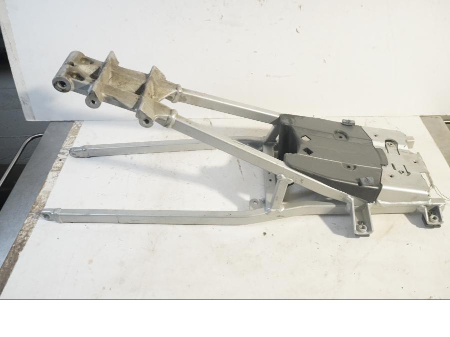 Höger sida på Bakram från en KTM 690 SM -2008 motorcykel.