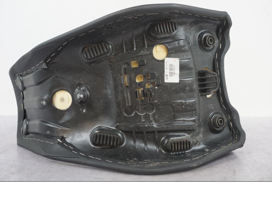 Extrabild6 på Sadel från en Ducati Desert X -2023 motorcykel.