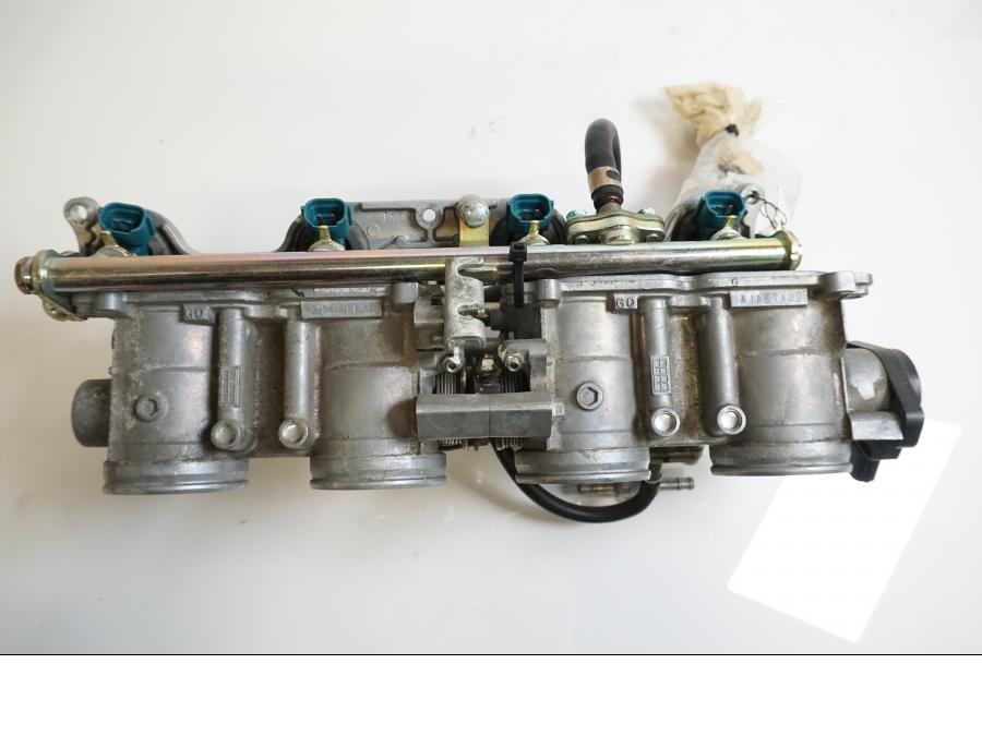 Baksidan på Spjällhus från en Honda CBR 1000 RR -2006 motorcykel.