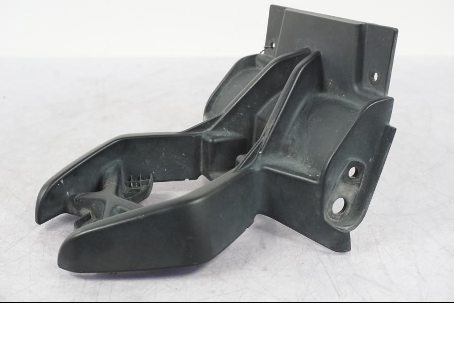 Vänster sida på Skylthållare från en BMW R 1200 GS -2005 motorcykel.