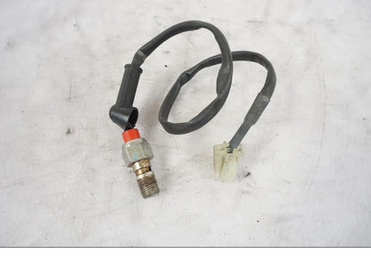 Framsidan på Bromsljuskontakt från en Yamaha YZF-R 125 -2008 motorcykel.