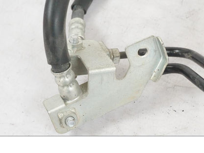 Baksidan på Bromsledning från en Suzuki GSX-S 1000 -2017 motorcykel.