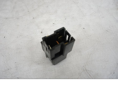 Höger sida på Relä från en Yamaha MT 125 -2017 motorcykel.