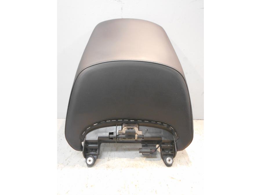 Höger sida på Sadel från en BMW K 1600 -2015 motorcykel.